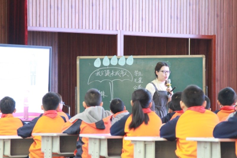 金茵小学教育